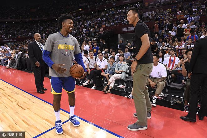 持球挡拆中 持球挡拆中